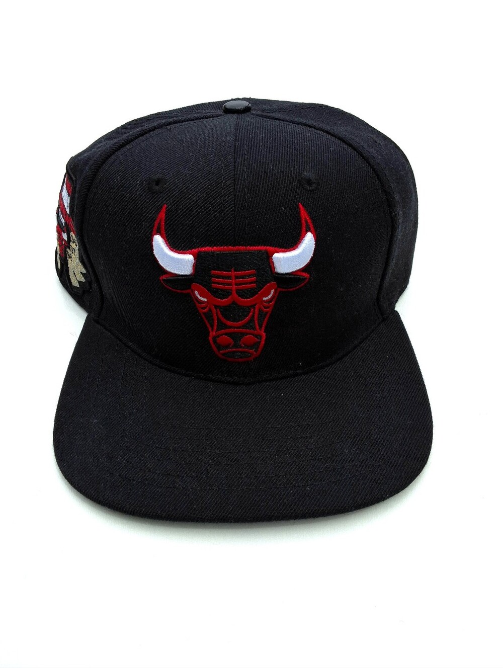 Chicago Bulls Pro Standard 6x NBA Finals Champions Team Snapback Hat - Black/Red